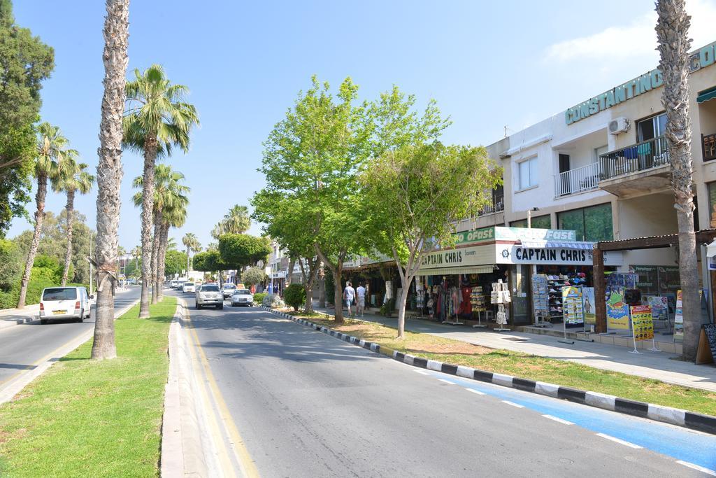 Poseidono'S Apartment Paphos Bagian luar foto